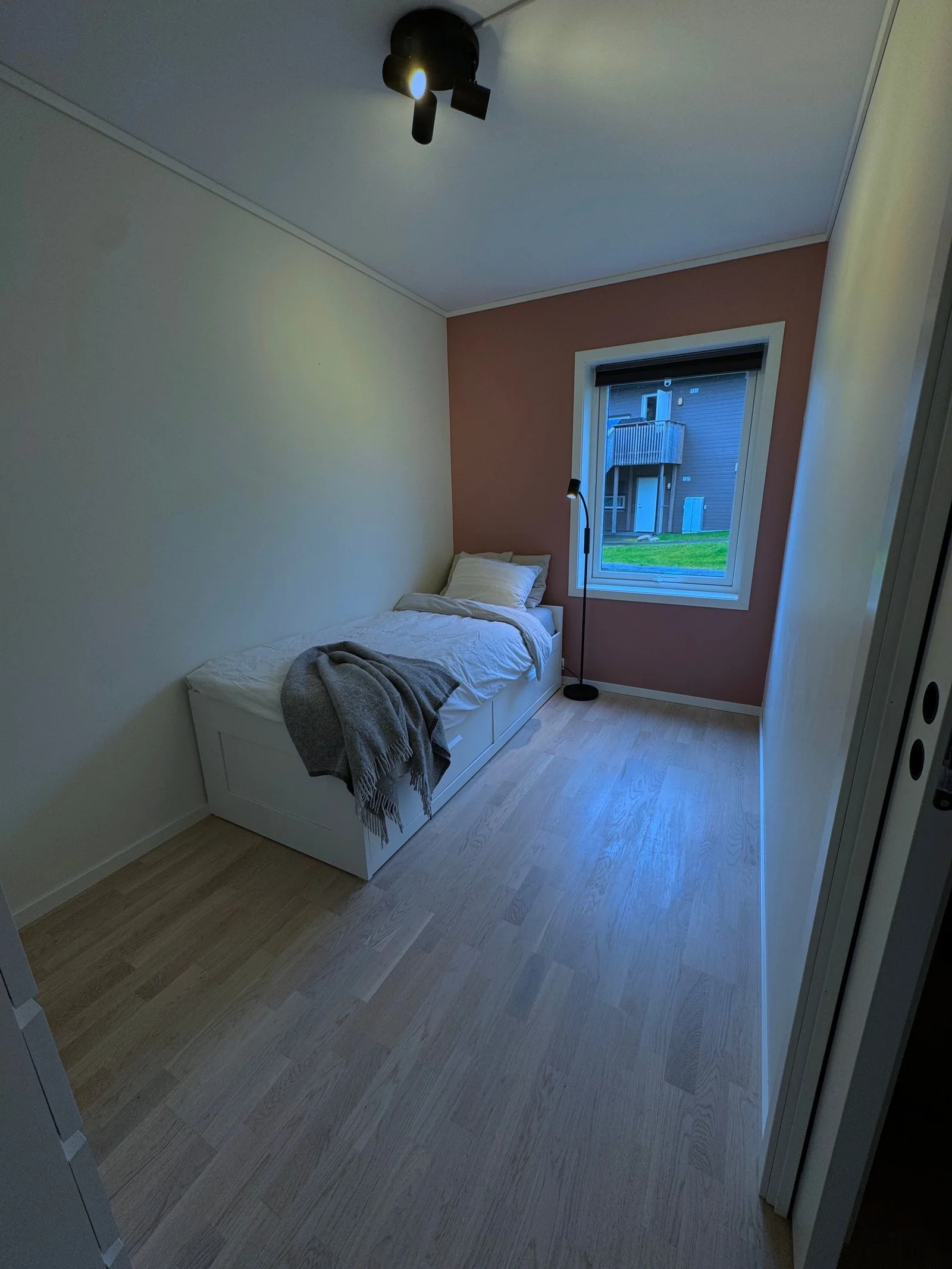 Photo 12