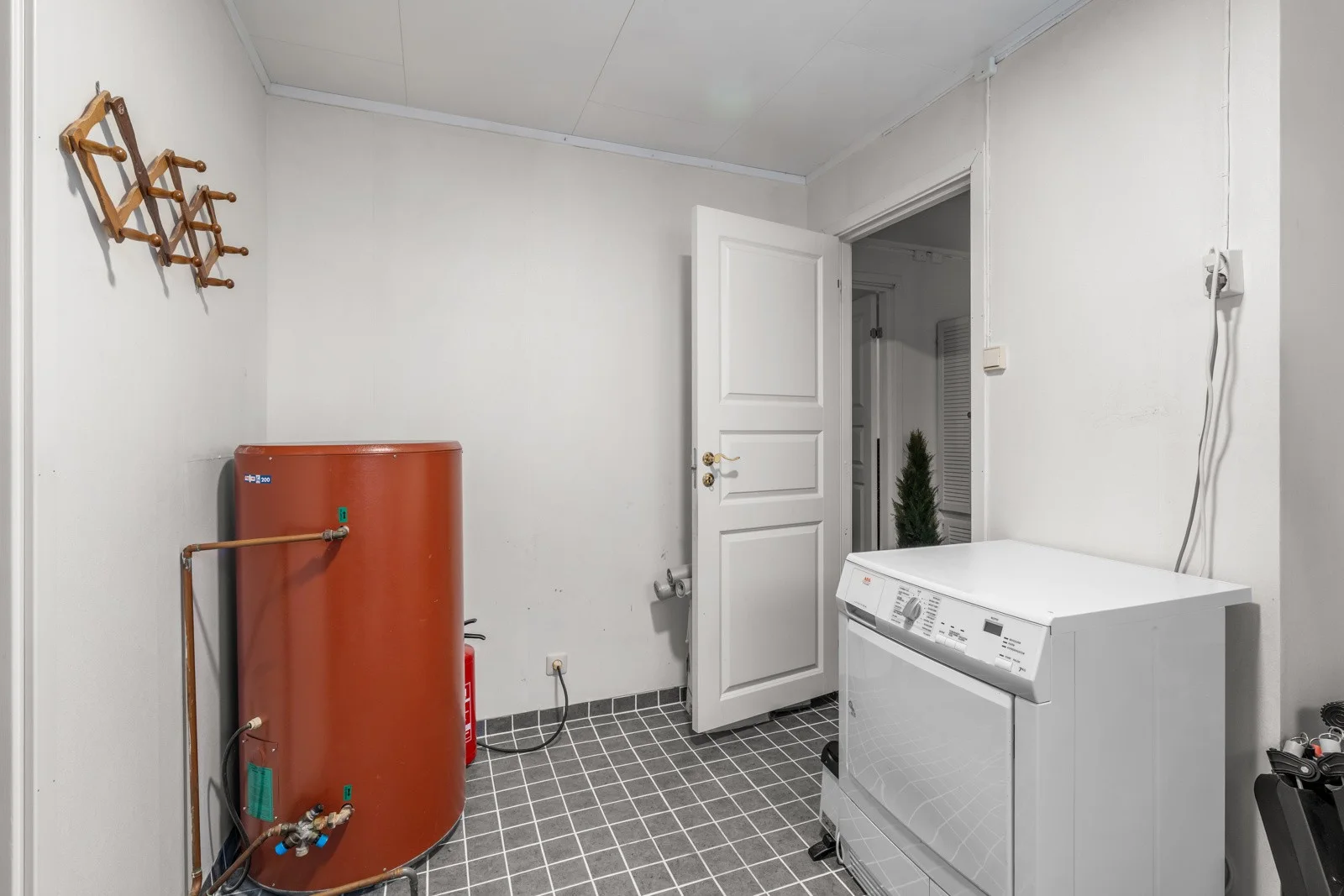 Photo 19