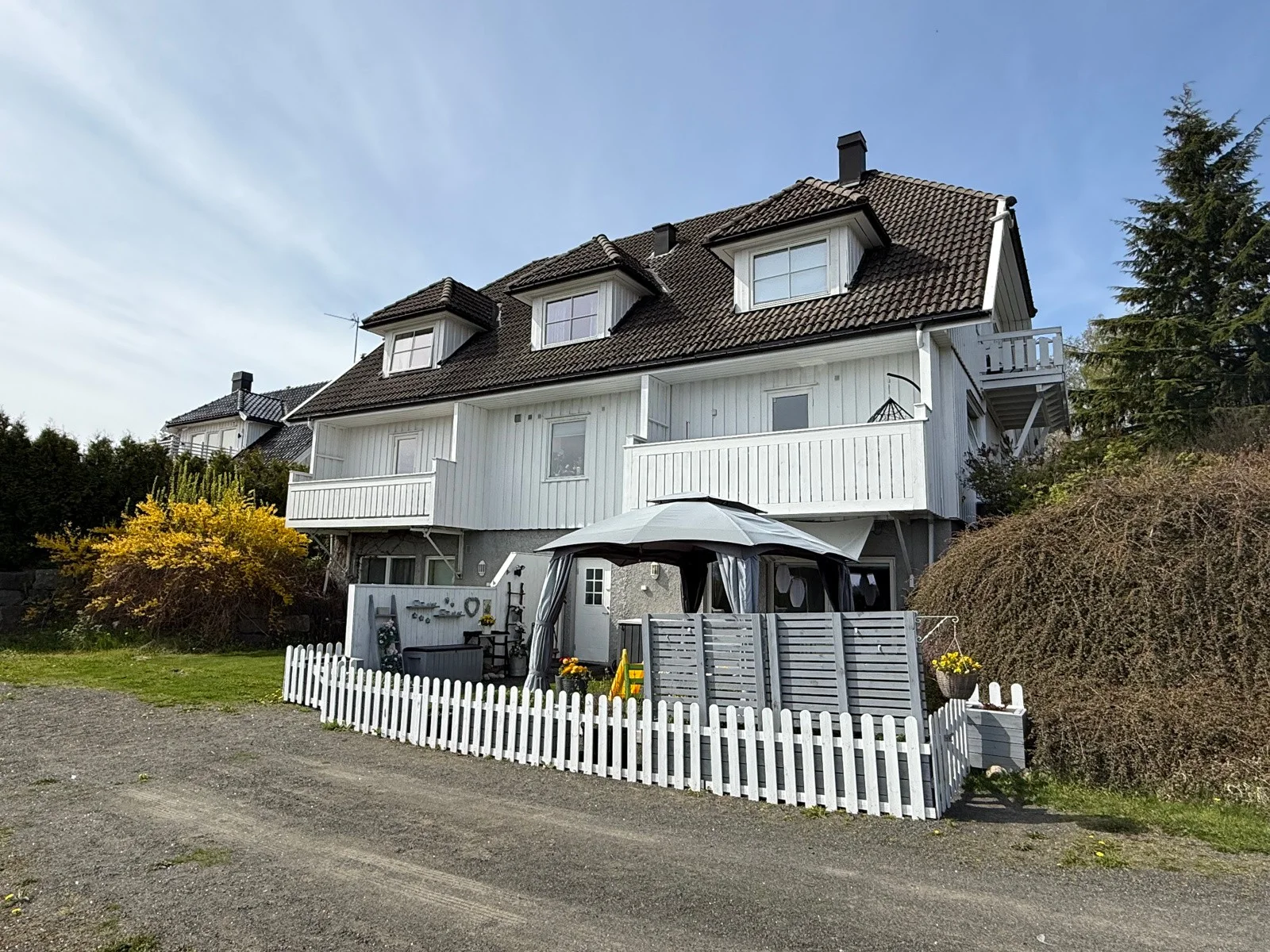 Listing photo