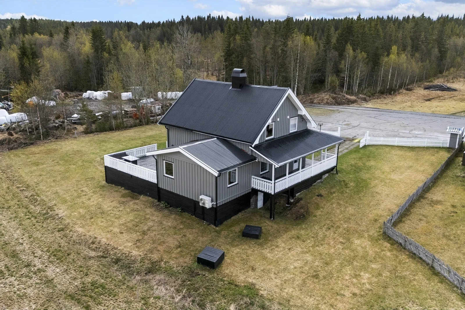 Listing photo