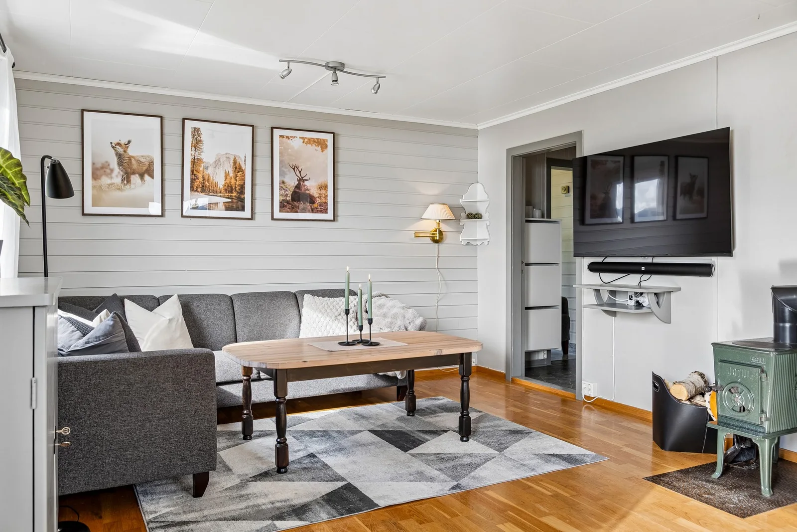 Photo 8