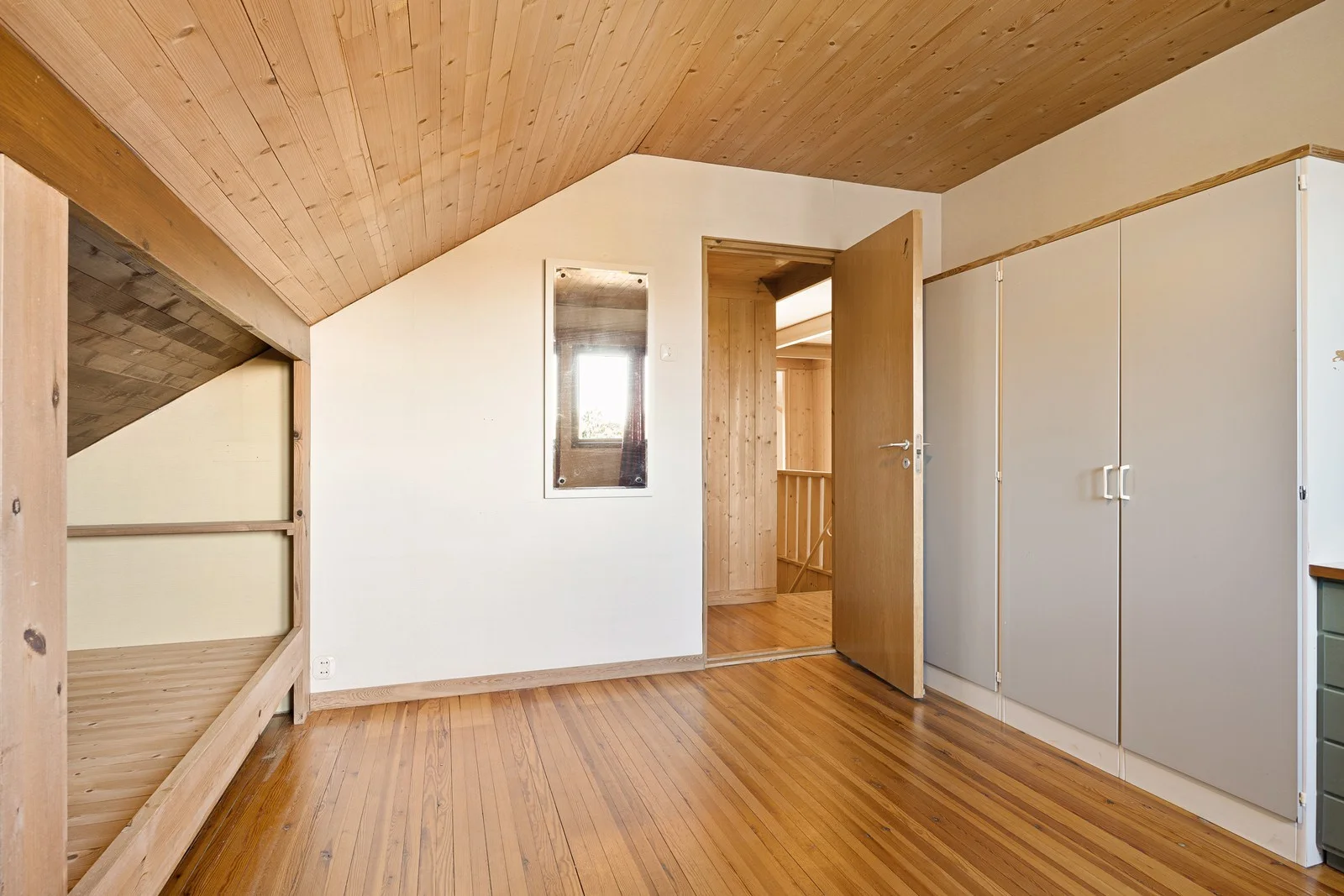Photo 44