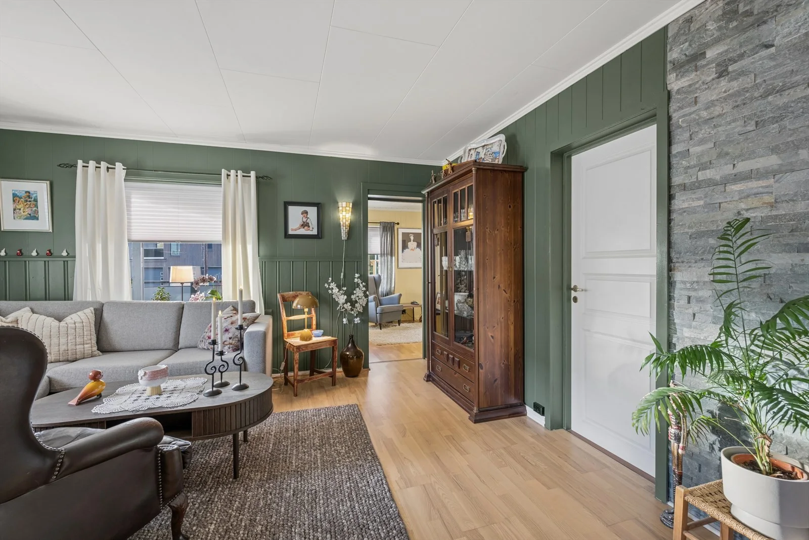Photo 6