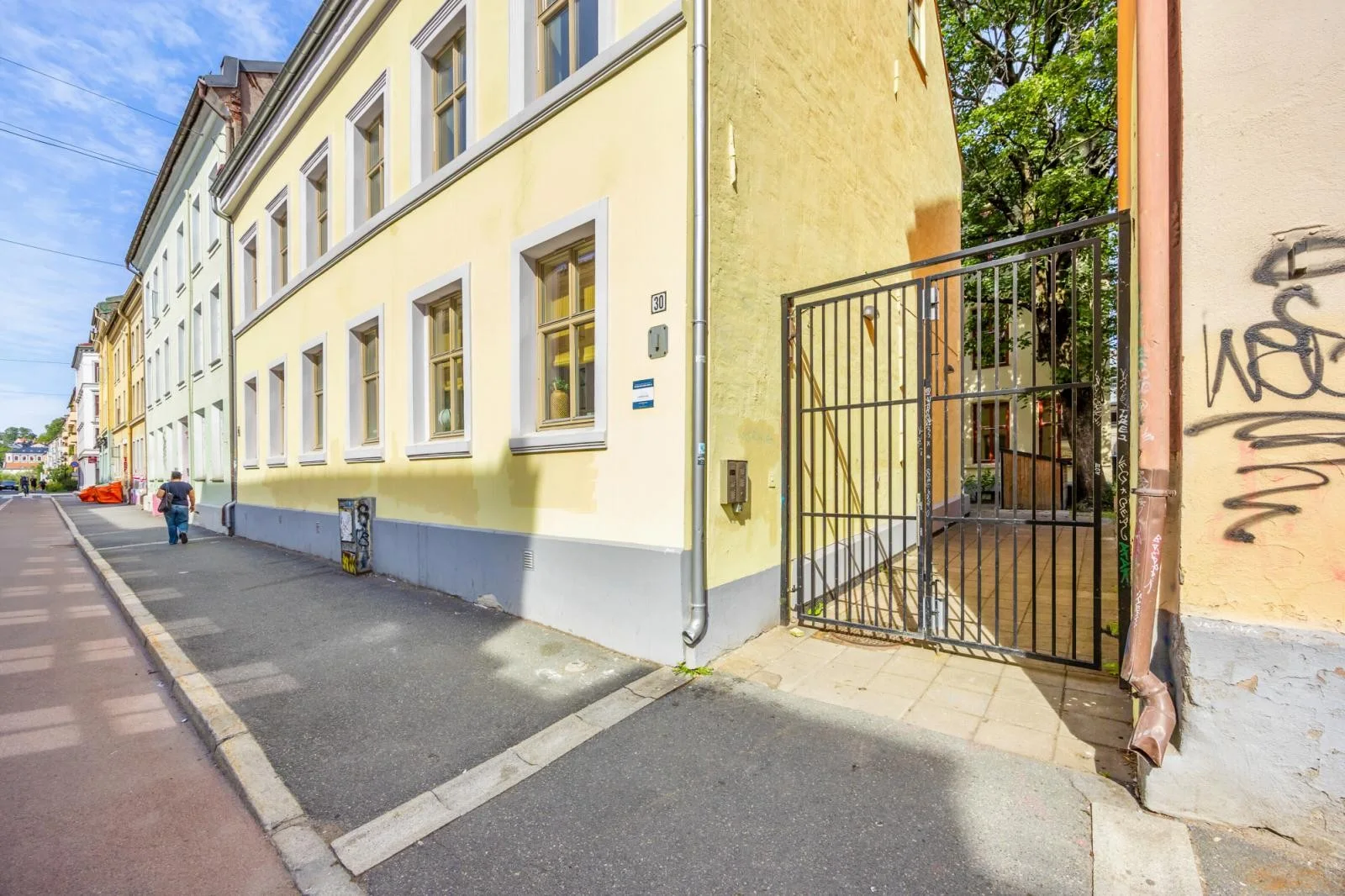 Photo 25