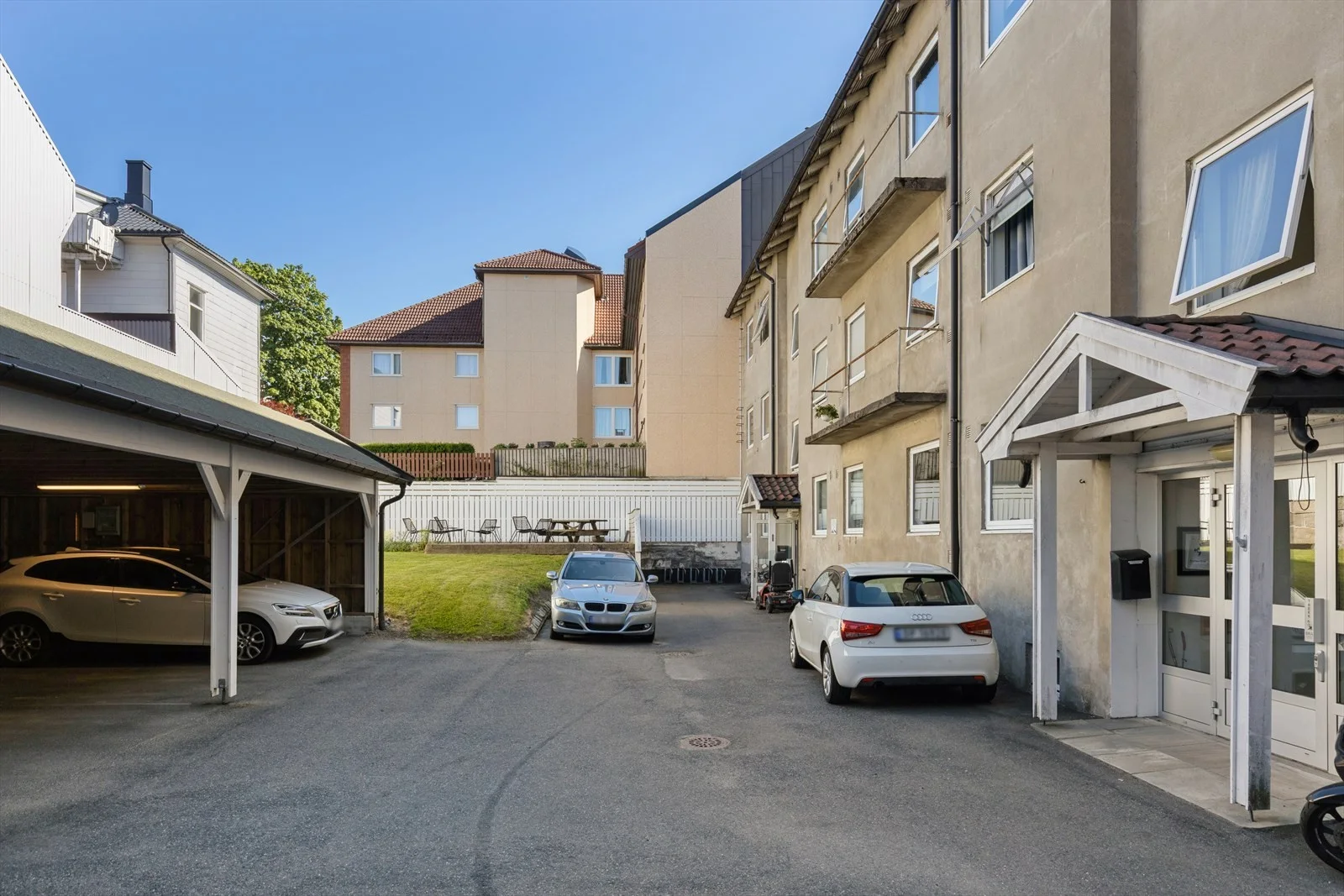 Photo 18