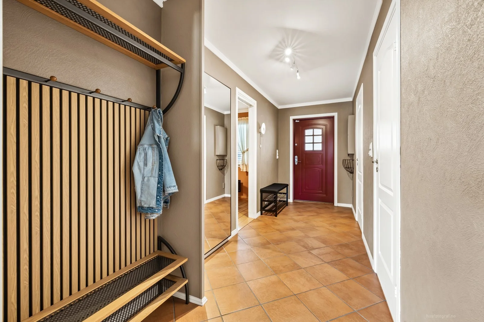 Photo 6