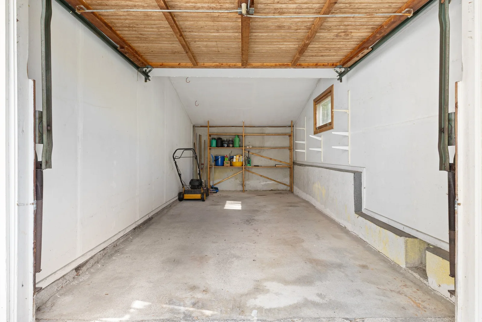 Photo 32