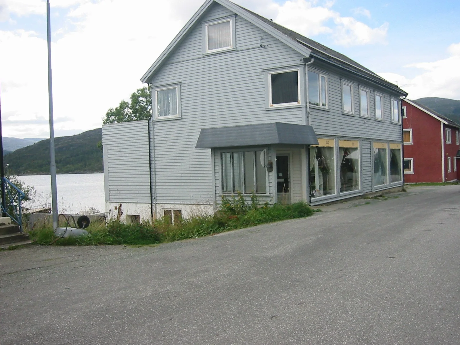 Listing photo