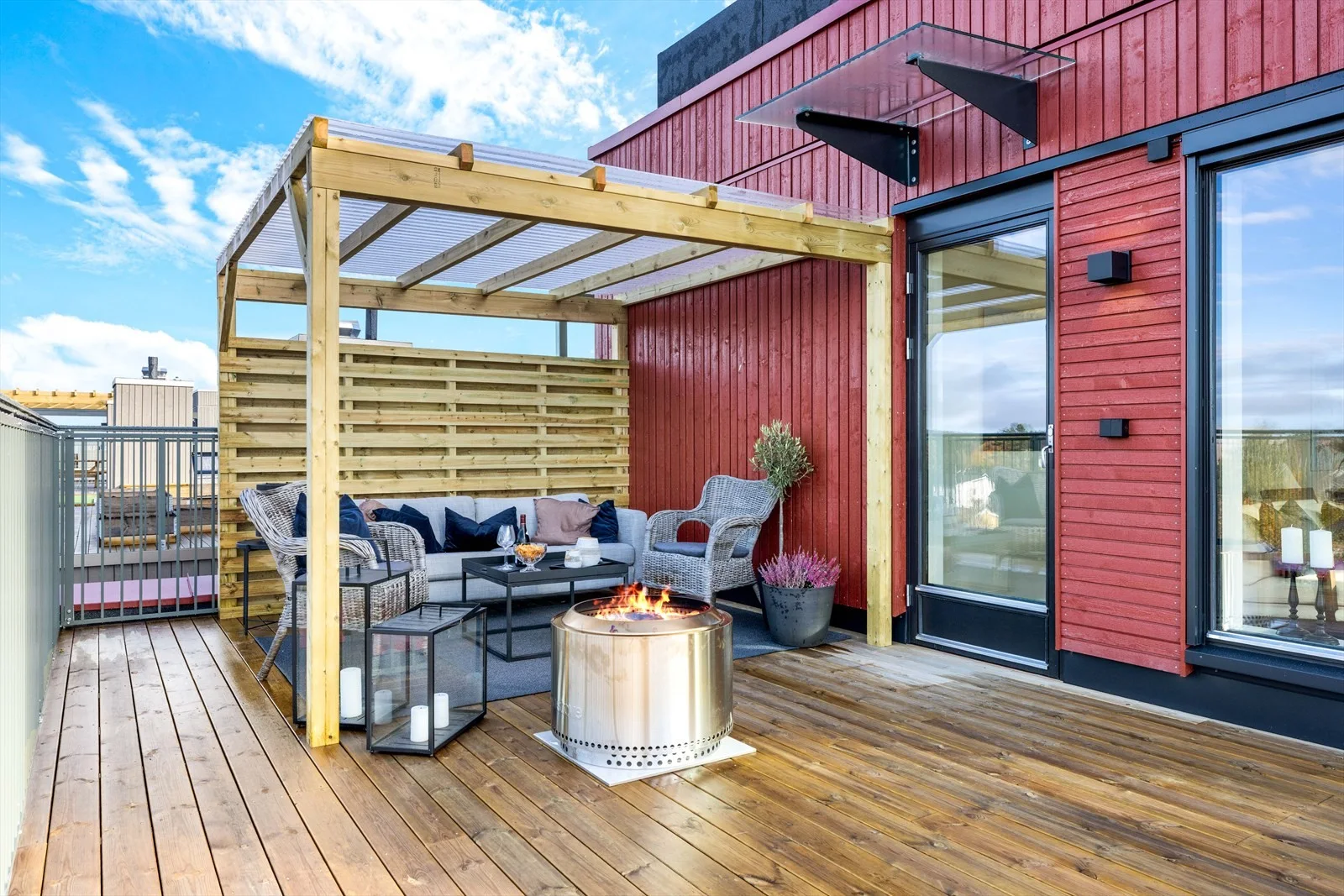 Photo 3
