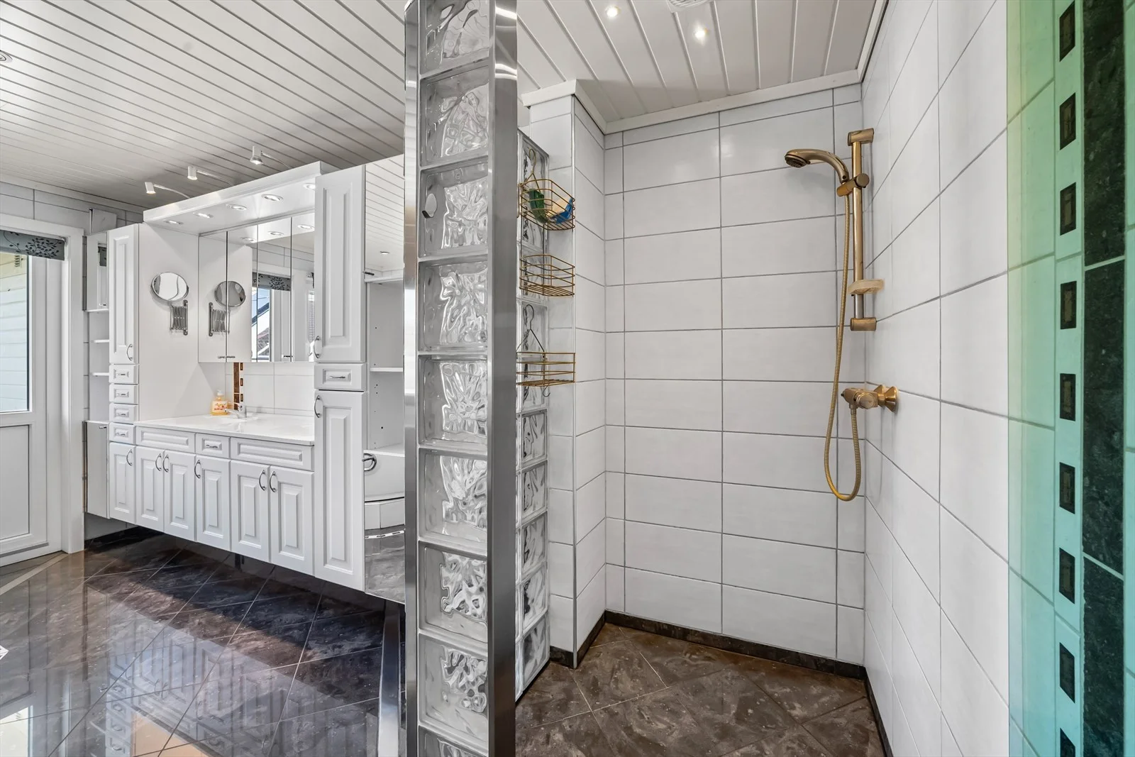 Photo 40