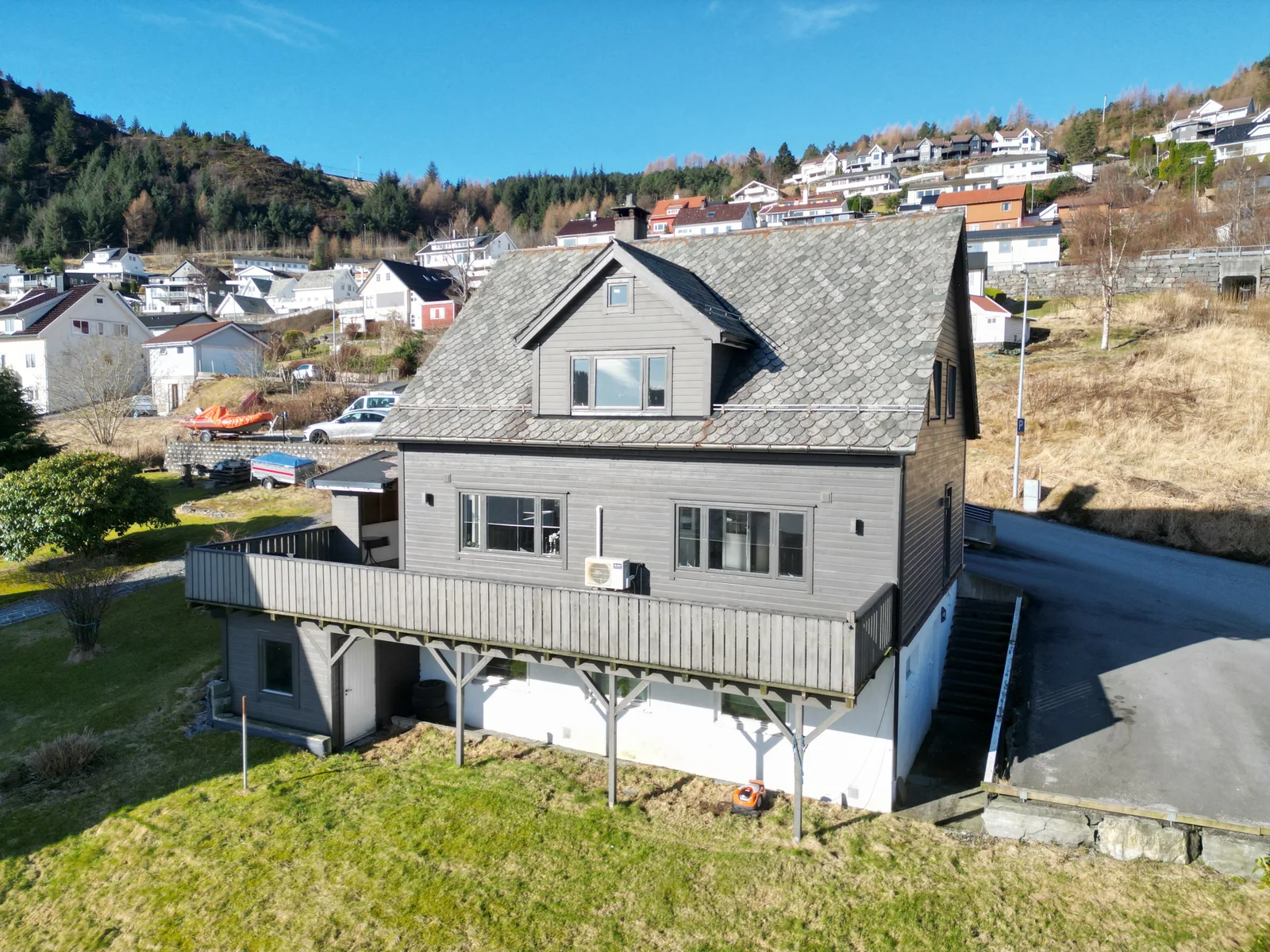 Listing photo